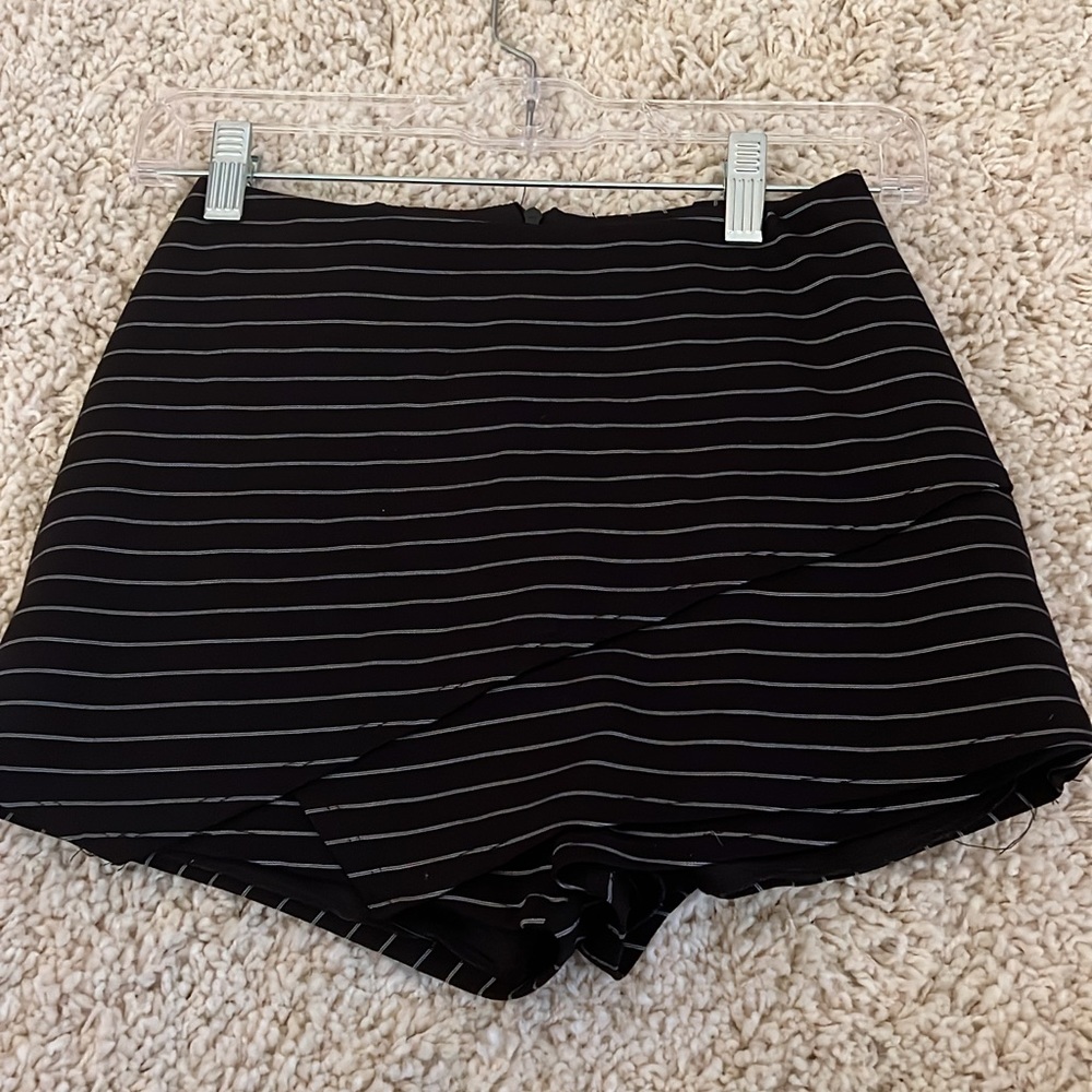 Lulus skort size small